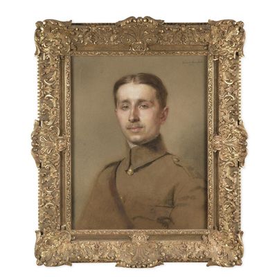 portrait d'un homme en uniforme militaire dans un cadre doré