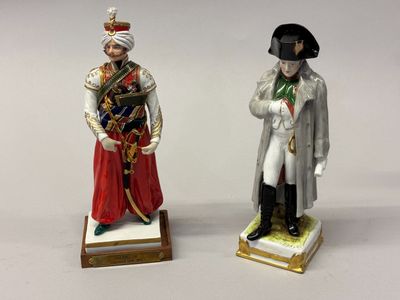 Capitaine des Menelucks 1806 - 1814. Socle en bois