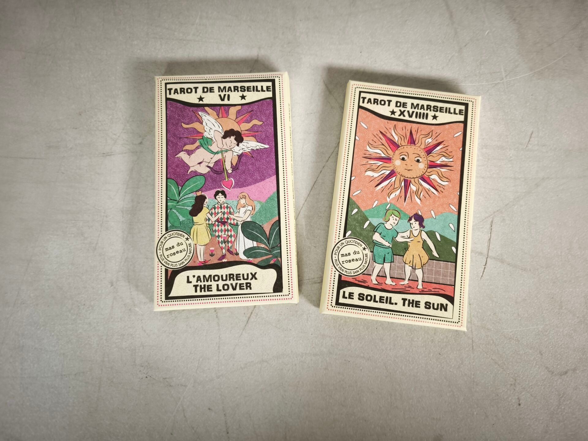 2 cartons d'env. 16 boites de 8 savons TAROT DE MARSEILLE (VENDU EN L'ETAT - NON TESTE)