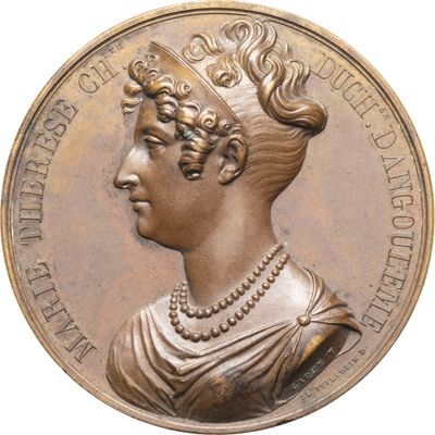 une image représentant une médaille de bronze sur laquelle figure le visage d'une femme