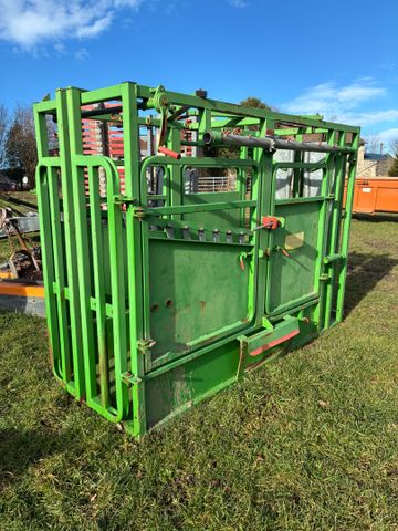 Cage de contention MARECHAL 2400