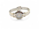 une image représentant une montre-bracelet pour femme, avec des chiffres romains