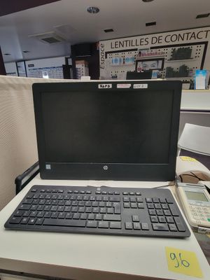 Cinq ordinateurs tout en un HP Pro all in one