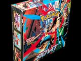La boîte du jeu de cartes Pokémon est ouverte et prête à l'emploi.