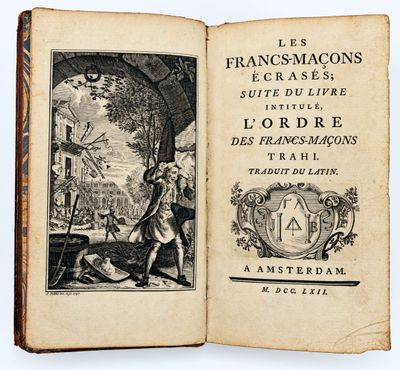 un livre ouvert avec la photo d'un homme et d'une femme