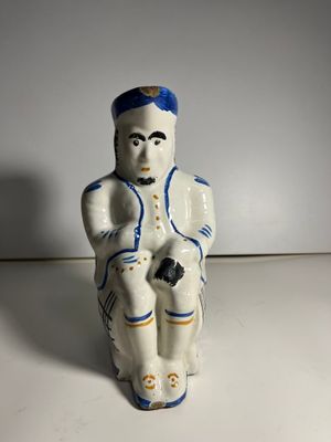 Pichet Jacquot dit Bacchus Faïence 25 x 13 cm Un éclat et un…