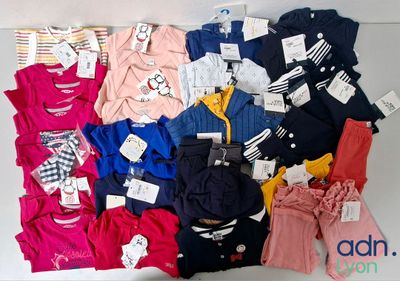 a lot of clothes that are on a table