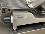 a picture of a machine that is sitting on a counter