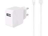 une image représentant un chargeur blanc et un câble USB qui y est branché