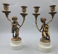 8860-1071 / J1 / Paire de candélabres à deux lumières en bro…