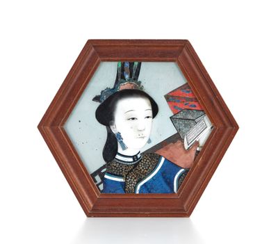 l'image d'un tableau représentant une femme tenant un éventail à la main