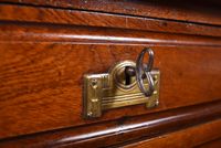 Buffet deux corps en acajou et placage d'acajou ouvrant en p… (photo 3)