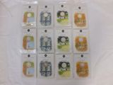 de nombreuses cartes aux motifs variés sur un fond blanc