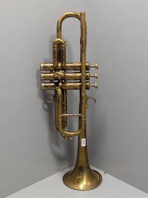 Trompette à trois pistons, en laiton verni, de SELMER, n°149… - Photo 1