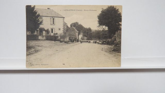 La Villetelle. : Route d’Aubusson. B.E. Carte rare !!!