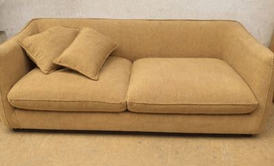 Canapé 3 places LUPIN, en tissu toucher doux couleur curry ,…