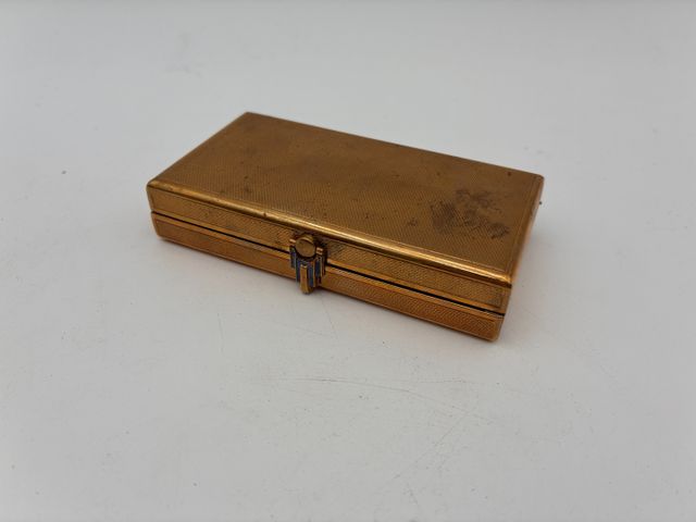 Petite boîte poudrier, fermoir bijou