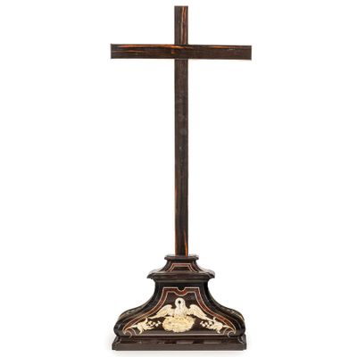 CROIX-BASE EN ÉBÈNE ET IVOIRE, TURIN, XVIIIE SIÈCLE