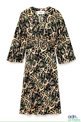 une robe pour femme ornée d'un motif animalier