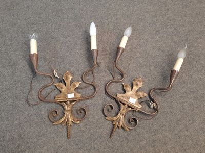 paire d'appliques murales anciennes en forme de lampes