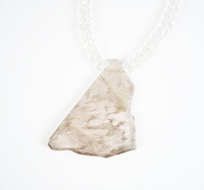Elena CANTACUZENE (XXe). Important collier composé de billes…