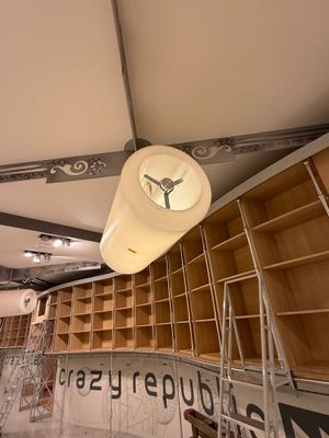 Luminaire en forme de réacteur en PVC blanc translucide et m…