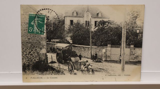 Vallière : Le Couvent (Cylindrage d’une rue). Guillaumin 6. T.B.E...