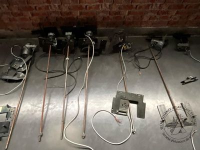 Lot de 8 moteurs barrières enfants et pièces (barrières afin…