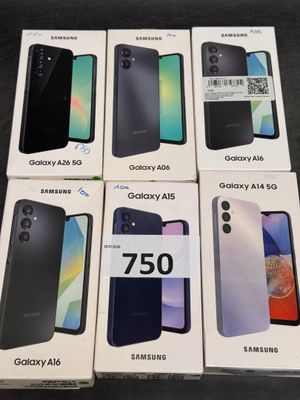 six cartons de Samsung Galaxy A50 et un Galaxy A50