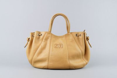 SONIA RYKIEL. Grand sac four tout en cuir grainé marron clai… - Photo 1