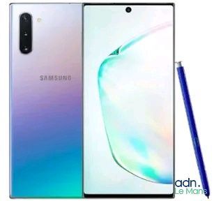 un Samsung Galaxy Note 10 Lite avec un stylet à côté