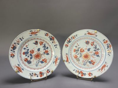 paire d'assiettes japonaises en porcelaine imari
