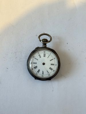 Montre de col en argent 800°/000 (poinçon crabe).