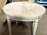 a table that is sitting in the middle of a room