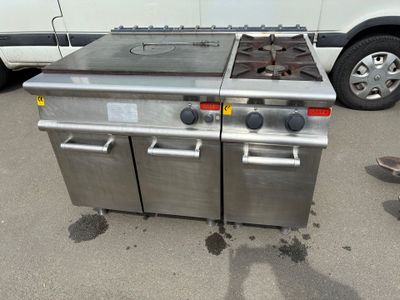 1 Fourneau de marque LOBRY avec grande plaque coupe feu de 8…