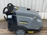 an image of a machine that is sitting on the ground