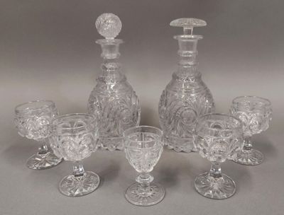 BACCARAT, vers 1830, service dit "à arabesques et rosettes".…