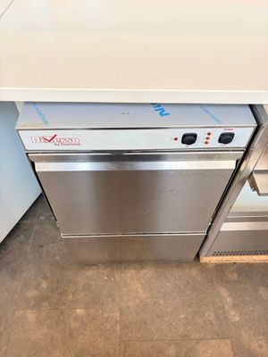an image of a kitchen with a dishwasher and a refrigerator