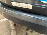 a sticker on the bumper of a car that says vpauto