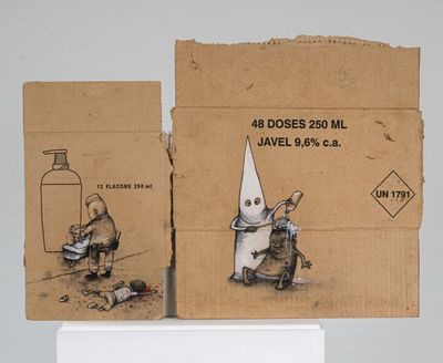 une boîte en carton sur laquelle est dessiné un gnome