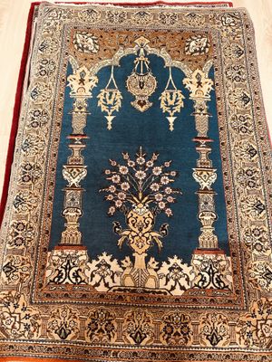 Tapis Iran Isphahan fond bleu et bordure, rouge pastel 160 x…