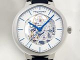 un gros plan d'une montre-bracelet avec une trotteuse bleue