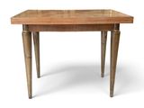 une image représentant une table en bois à deux pieds sur fond blanc