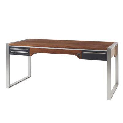 un bureau en bois avec des pieds en métal et des tiroirs, sur fond blanc