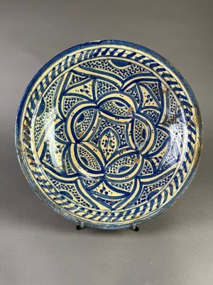 Gothar Plat pour la pastilla en faïence en bleu et blanc à d…