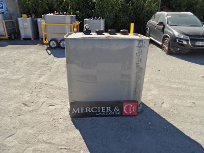 DIV CUVE FUEL 700L FOURCHABLE-TVA récupérable