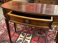 Console en bois vernis de style Louis XVI, H : 77 cm, L : 10… (photo 2)