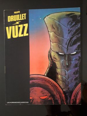 la couverture d'une bande dessinée sur laquelle figure l'image d'un homme portant un haut-de-forme