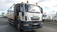 CAMION PLATEAU GRUE CAGE IVECO 4X2 ML180E25 équipé GRUE HYVA…