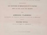 un vieux livre avec un titre en noir et blanc